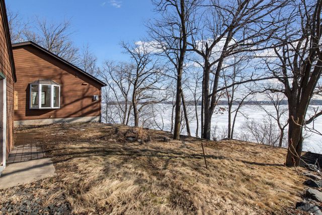 4877 Island View Drive, Mound, MN 55364
