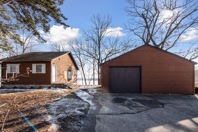 4877 Island View Drive, Mound, MN 55364