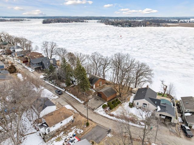 4877 Island View Drive, Mound, MN 55364