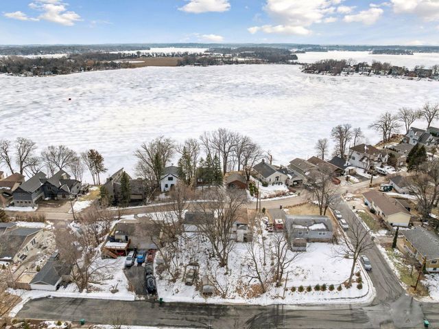 4877 Island View Drive, Mound, MN 55364