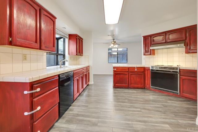 503 E Alluvial Avenue, Fresno, CA 93720