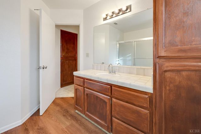 503 E Alluvial Avenue, Fresno, CA 93720