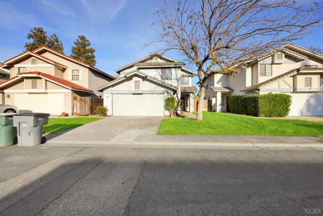 503 E Alluvial Avenue, Fresno, CA 93720