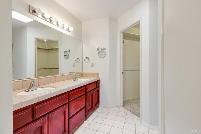 503 E Alluvial Avenue, Fresno, CA 93720