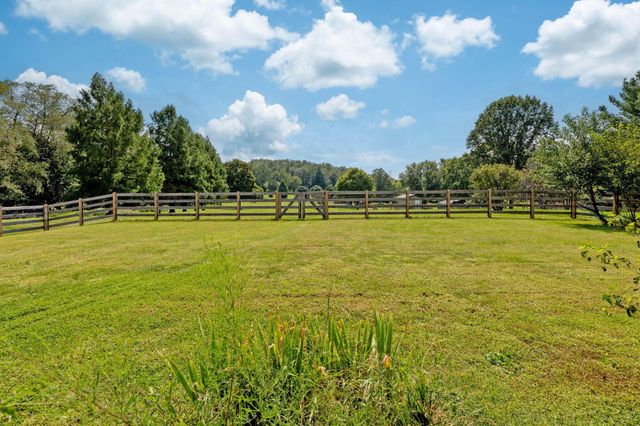 8624 Stewart Road NE, Newark, OH 43055