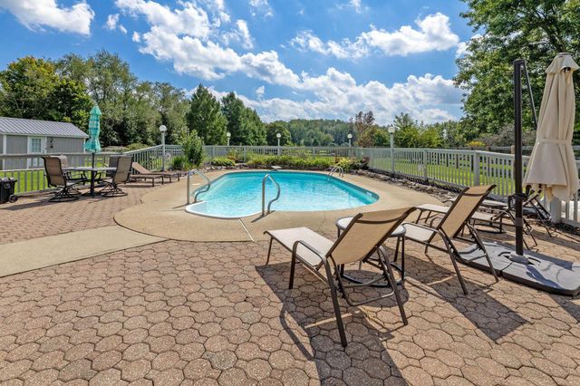 8624 Stewart Road NE, Newark, OH 43055