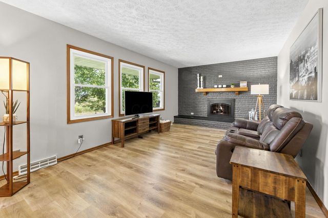 8624 Stewart Road NE, Newark, OH 43055