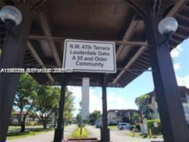 2901 NW 47th Terrace 248B, Lauderdale Lakes, FL 33313