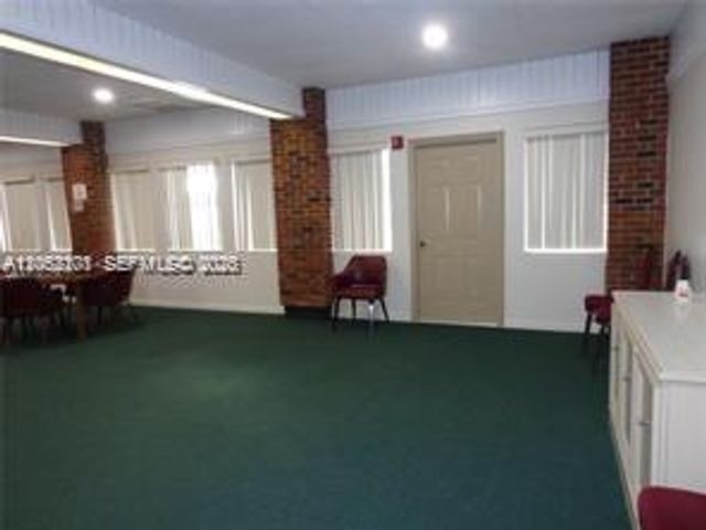 2901 NW 47th Terrace 248B, Lauderdale Lakes, FL 33313