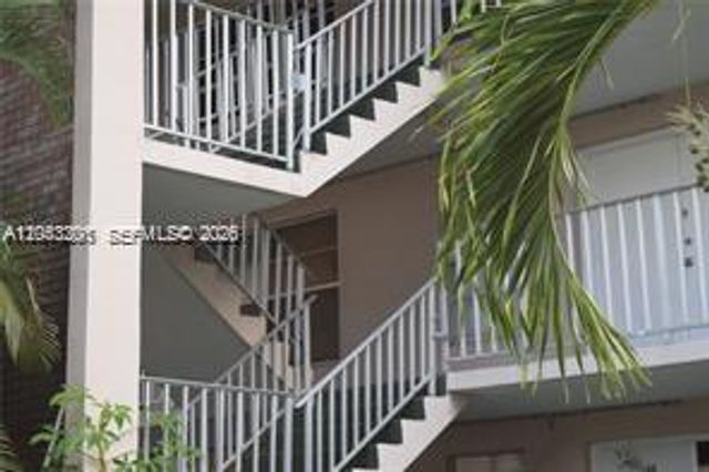 2901 NW 47th Terrace 248B, Lauderdale Lakes, FL 33313
