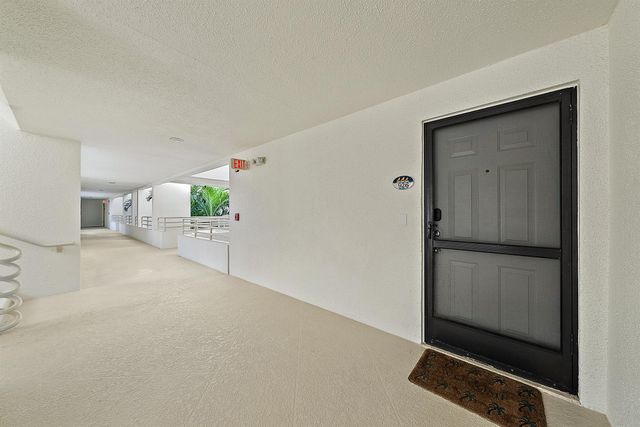 926 Oak Harbour Drive, Juno Beach, FL 33408