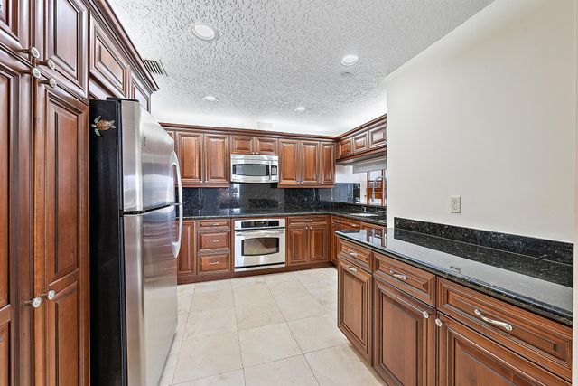 926 Oak Harbour Drive, Juno Beach, FL 33408