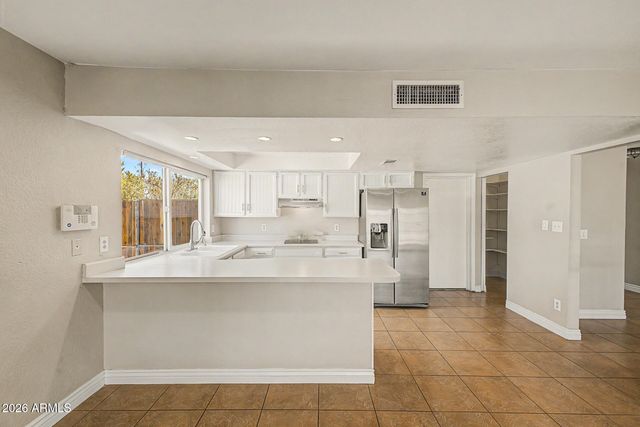 3410 W JUNIPER Avenue, Phoenix, AZ 85053