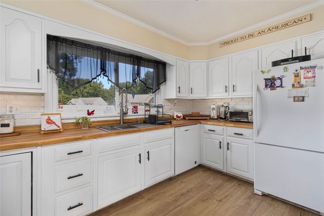 1170 Atwood Avenue, Johnston, RI 02919
