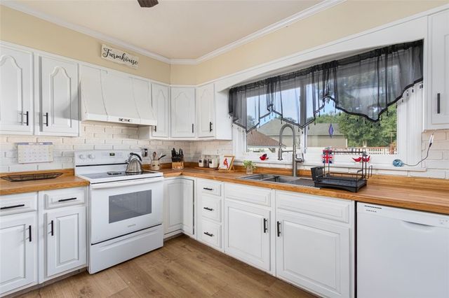 1170 Atwood Avenue, Johnston, RI 02919
