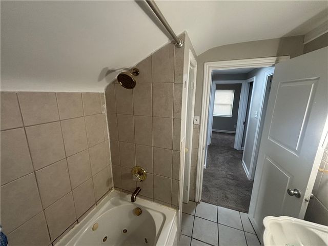 1319 Woodbourne Ave, Brookline, PA 15226