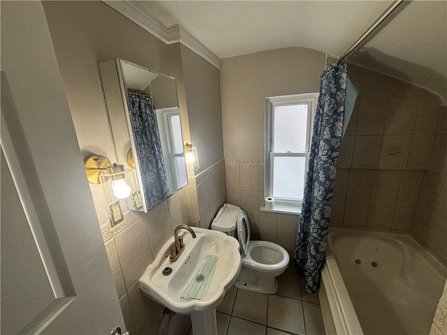 1319 Woodbourne Ave, Brookline, PA 15226