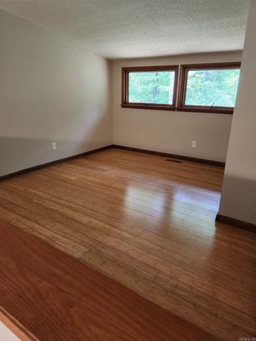 106 Oak Park, Fairfield Bay, AR 72088