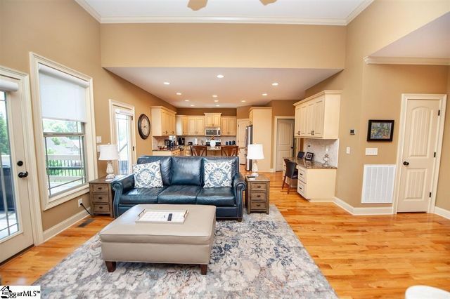 512 Wicked Stick Court, Inman, SC 29349