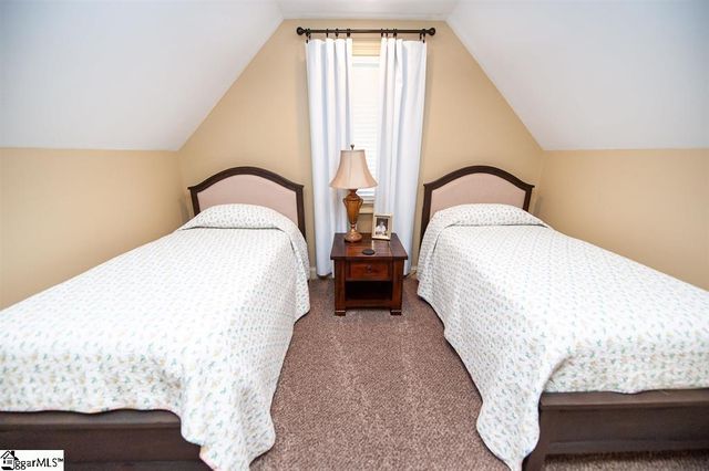 512 Wicked Stick Court, Inman, SC 29349