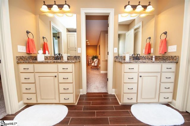 512 Wicked Stick Court, Inman, SC 29349