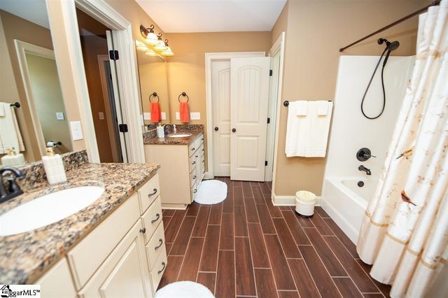 512 Wicked Stick Court, Inman, SC 29349