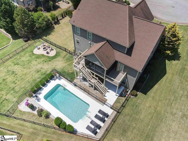 512 Wicked Stick Court, Inman, SC 29349