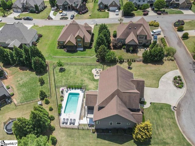512 Wicked Stick Court, Inman, SC 29349