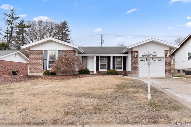 4429 Papal Drive, Florissant, MO 63033