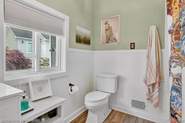 10219 Lakeside Drive, White Lake, MI 48386