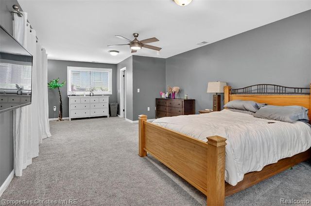 10219 Lakeside Drive, White Lake, MI 48386