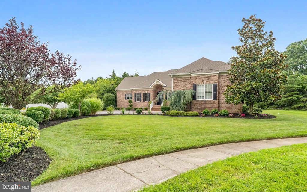18 BUCKTHORN LN, Cape May Court House, NJ 08210