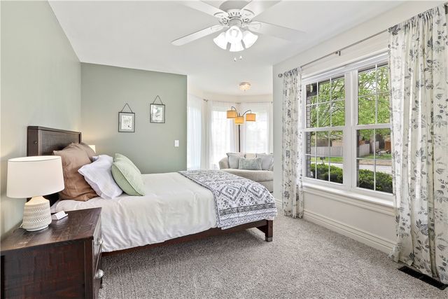 1300 Quail Run Circle, Bentonville, AR 72712