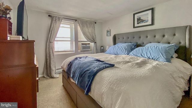 4 W 1ST AVE, Conshohocken, PA 19428