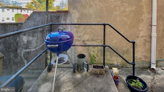 4 W 1ST AVE, Conshohocken, PA 19428