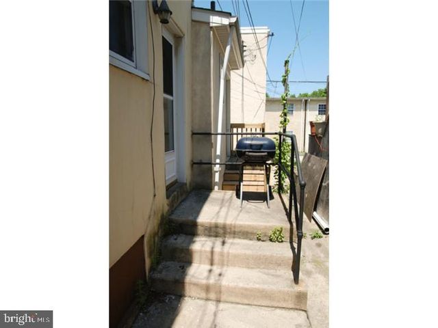 4 W 1ST AVE, Conshohocken, PA 19428