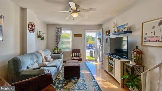 4 W 1ST AVE, Conshohocken, PA 19428