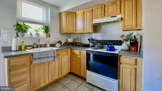 4 W 1ST AVE, Conshohocken, PA 19428