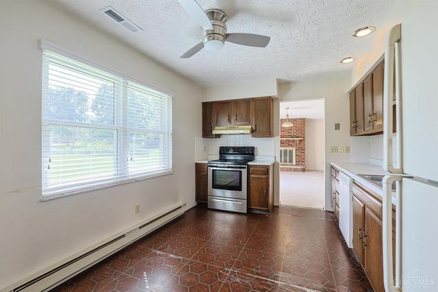 3692 Crestview Avenue, Clearcreek Twp., OH 45036