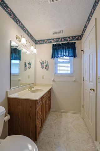 3692 Crestview Avenue, Clearcreek Twp., OH 45036