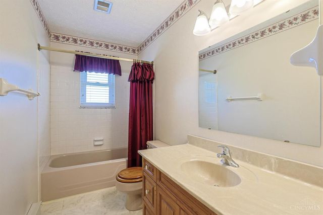 3692 Crestview Avenue, Clearcreek Twp., OH 45036