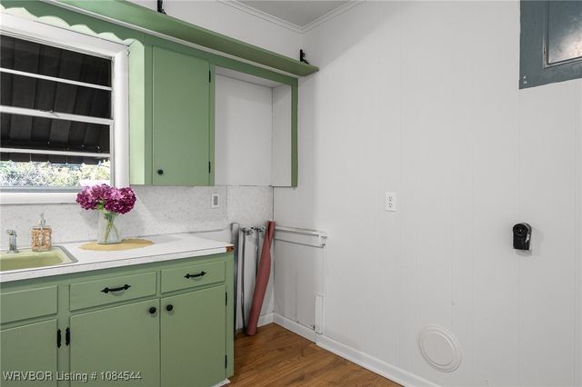 206 N Vine Street, Paris, AR 72855