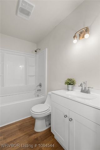 206 N Vine Street, Paris, AR 72855