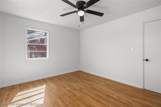 206 N Vine Street, Paris, AR 72855