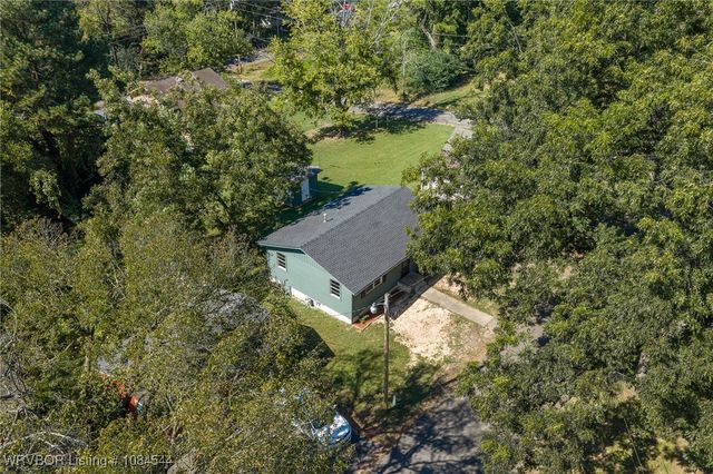 206 N Vine Street, Paris, AR 72855