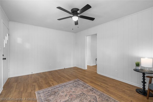 206 N Vine Street, Paris, AR 72855