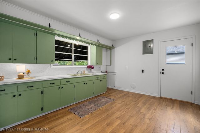 206 N Vine Street, Paris, AR 72855