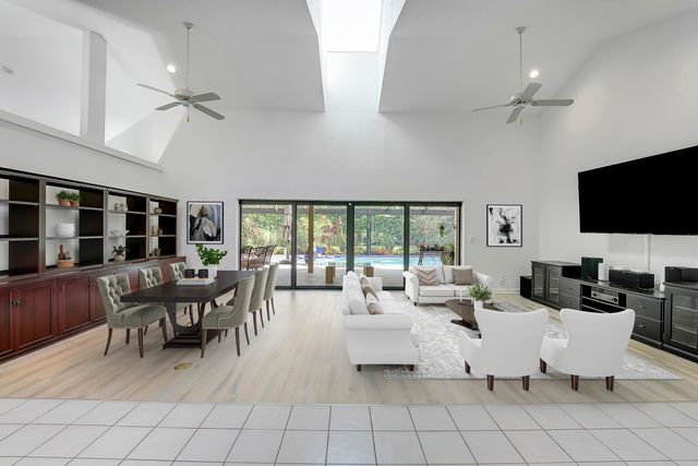 11 Alnwick Road, Palm Beach Gardens, FL 33418
