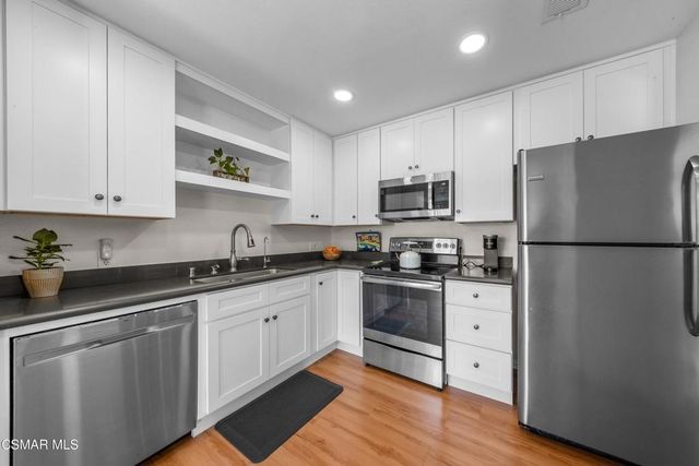 348 Chestnut Hill Court 23, Thousand Oaks, CA 91360