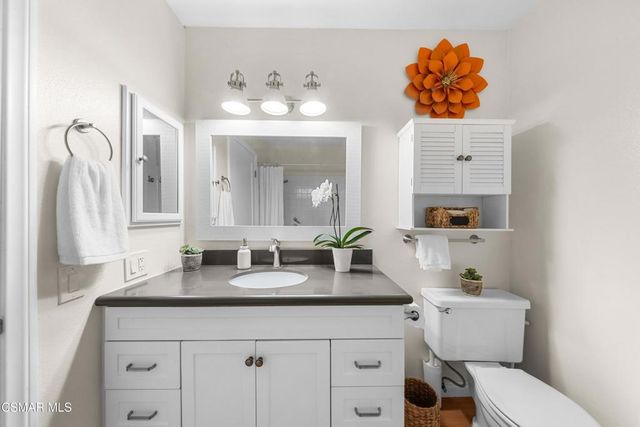 348 Chestnut Hill Court 23, Thousand Oaks, CA 91360